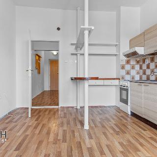 Pronájem bytu 1+1 44 m² Náchod, Běloveská