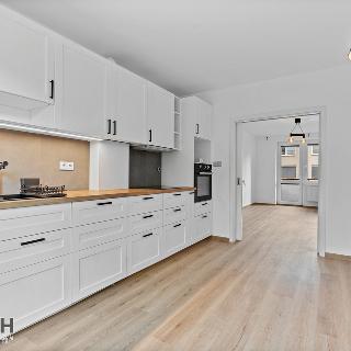 Pronájem bytu 3+1 85 m² Uherské Hradiště, Za Alejí