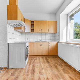 Pronájem bytu 2+kk 50 m² Hronov, 