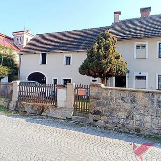 Pronájem rodinného domu 100 m&sup2; Niměřice