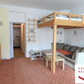 Prodej bytu 1+kk a garsoniéry 36 m² Praha, Pod strojírnami