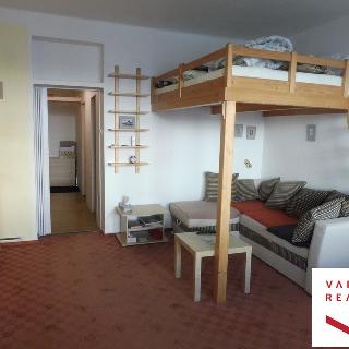 Prodej bytu 1+kk a garsoniéry 36 m² Praha, Pod strojírnami