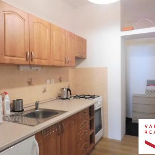 Prodej bytu 1+kk a garsoniéry 36 m² Praha, Pod strojírnami