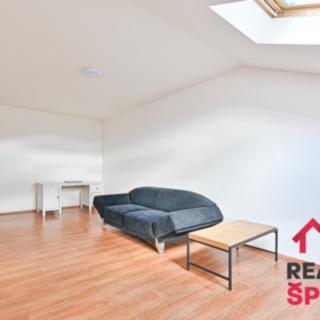 Pronájem bytu 2+1 73 m² Moravská Třebová, Nádražní