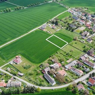 Prodej stavební parcely 2 000 m² Hvozd