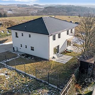 Prodej rodinného domu 145 m&sup2; Všestary