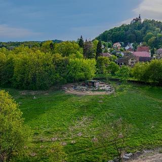 Prodej stavební parcely 1 974 m² Vysoký Chlumec