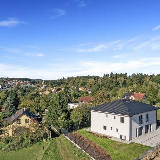 Prodej rodinného domu 145 m² Všestary