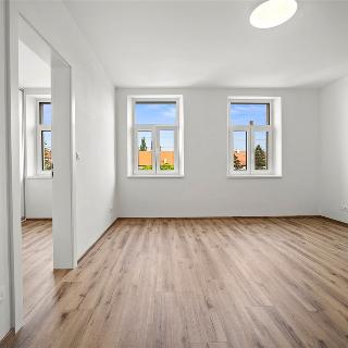 Pronájem bytu 3+kk 45 m² Praha, Zbraslavské náměstí