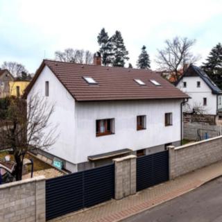 Prodej rodinného domu 200 m² Říčany