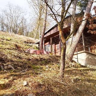 Prodej stavební parcely 598 m² Družec