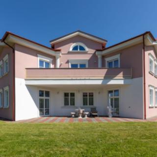Prodej rodinného domu 742 m² Karlovy Vary