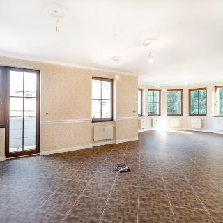 Prodej bytu 3+kk 131 m² Karlovy Vary, Svahová