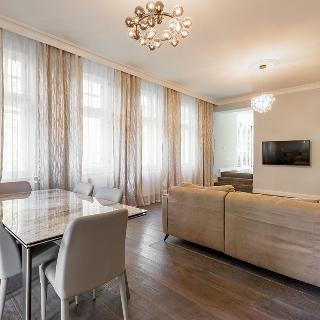 Prodej bytu 4+kk 118 m² Karlovy Vary, Krále Jiřího