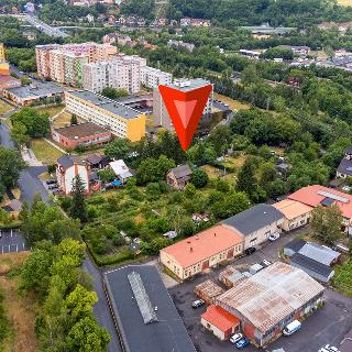 Prodej komerčního pozemku 1 700 m² Karlovy Vary, Uvalská