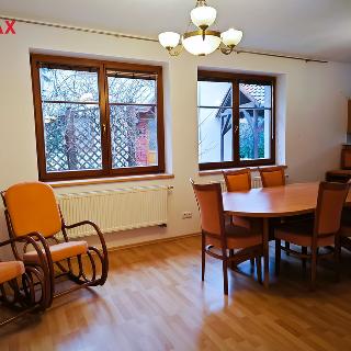 Pronájem rodinného domu 130 m² Karlovy Vary, Slovenská