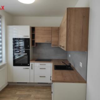 Pronájem bytu 2+1 50 m² Karlovy Vary Stará Role, Okružní
