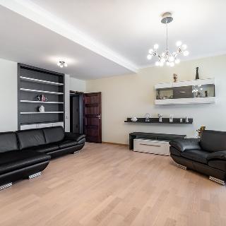 Prodej bytu 4+kk 154 m² Karlovy Vary, Libušina