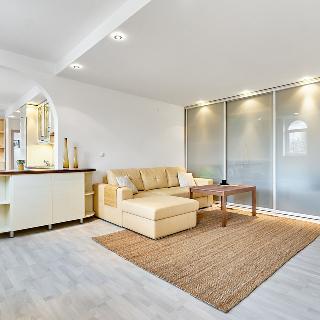 Pronájem bytu 3+kk 73 m² Karlovy Vary, nábřeží Jana Palacha