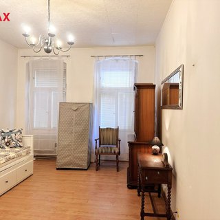 Prodej bytu 1+kk a garsoniéry 36 m² Karlovy Vary, Kolmá