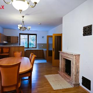 Pronájem rodinného domu 150 m² Karlovy Vary, Slovenská