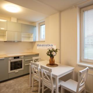 Pronájem bytu 2+kk 65 m² Plzeň