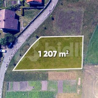 Prodej stavební parcely 1 207 m² Kostelní Lhota, 