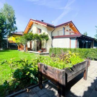 Prodej rodinného domu 214 m² Bašť, Bořanovická