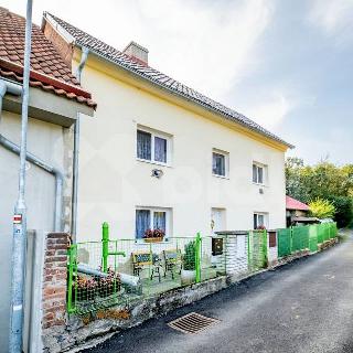 Prodej rodinného domu 77 m² Bžany