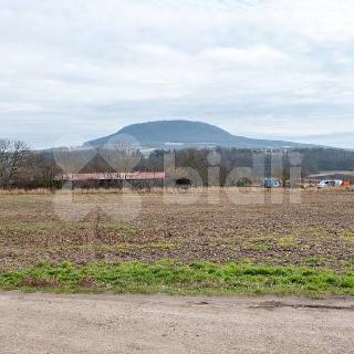 Prodej stavební parcely 2 057 m² Kleneč, 