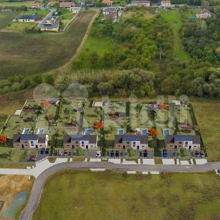 Prodej stavební parcely 1 632 m² Smečno, 