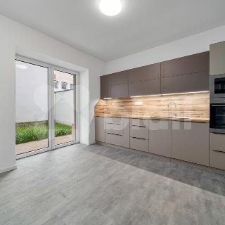 Pronájem bytu 2+1 59 m² Dvůr Králové nad Labem, Tylova