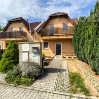 Pronájem rodinného domu 98 m² Nučice