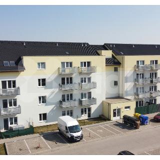 Pronájem bytu 2+kk 52 m² Chýně, Uherova