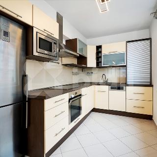 Pronájem bytu 3+kk 63 m² Praha, Makovského