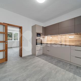 Pronájem bytu 2+1 56 m² Dvůr Králové nad Labem, Tylova