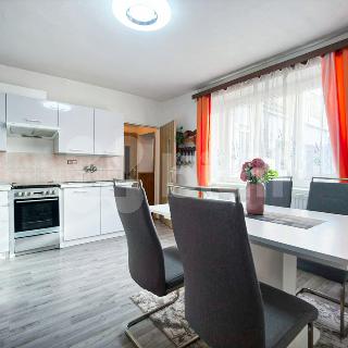 Prodej rodinného domu 145 m² Hulín, Dukelská