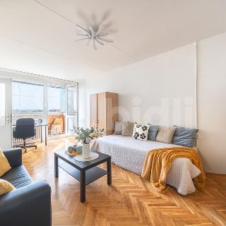 Prodej bytu 3+1 77 m² Praha, Gutova