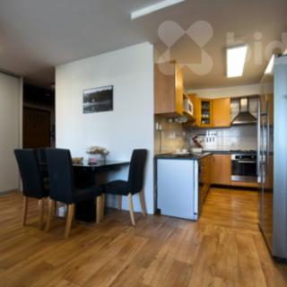 Prodej bytu 3+1 62 m² Praha Žižkov, Ostromečská