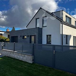 Prodej rodinného domu 194 m&sup2; Opatovice nad Labem