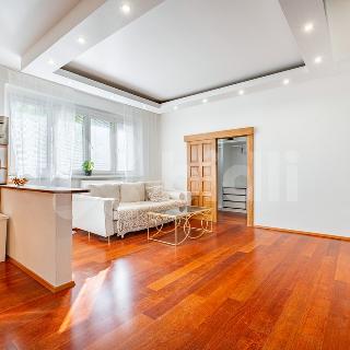 Pronájem bytu 2+kk 43 m² Praha, Svojsíkova