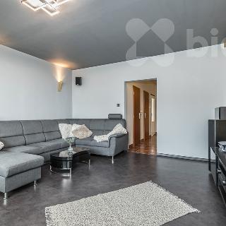 Prodej bytu 3+1 81 m² Praha, Petržílova