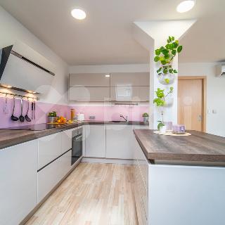 Prodej bytu 3+kk 84 m² Praha, Bořivojova