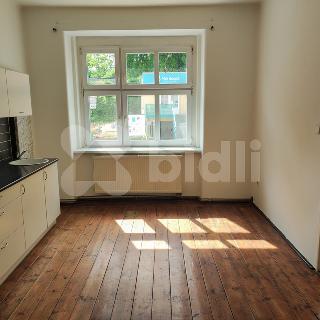 Pronájem bytu 2+kk 66 m² Jaroměř, Husova