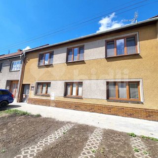 Prodej rodinného domu 243 m² Chropyně, Hrad