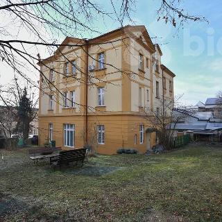 Prodej bytu 2+kk 77 m² Praha, Na Košince