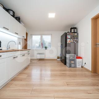 Pronájem bytu 3+1 92 m² Horní Lhota