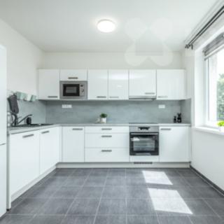 Prodej bytu 3+kk 73 m&sup2; Chržín