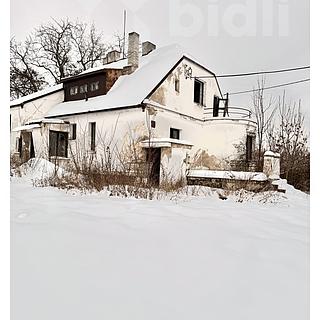 Prodej stavební parcely 1700 m&sup2; Praha