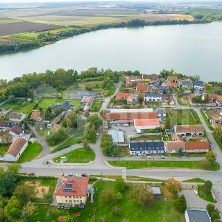 Prodej výrobního objektu 1 290 m² Pohořelice